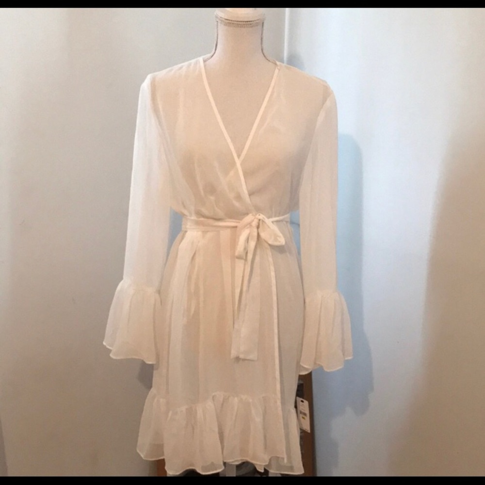 NWT Betsy Johnson intimates chiffon robe
